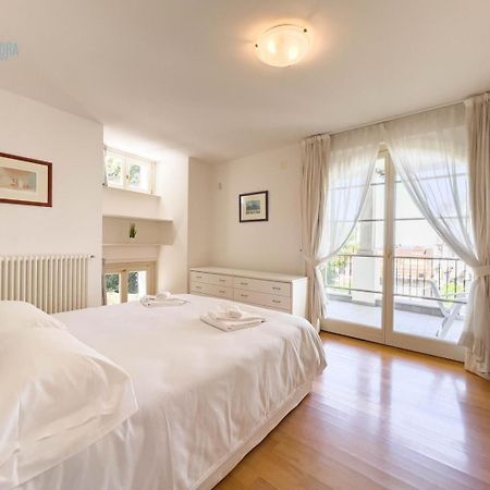 Апартаменты Cattedrale 5 Tirabora Short Rent Триест Экстерьер фото