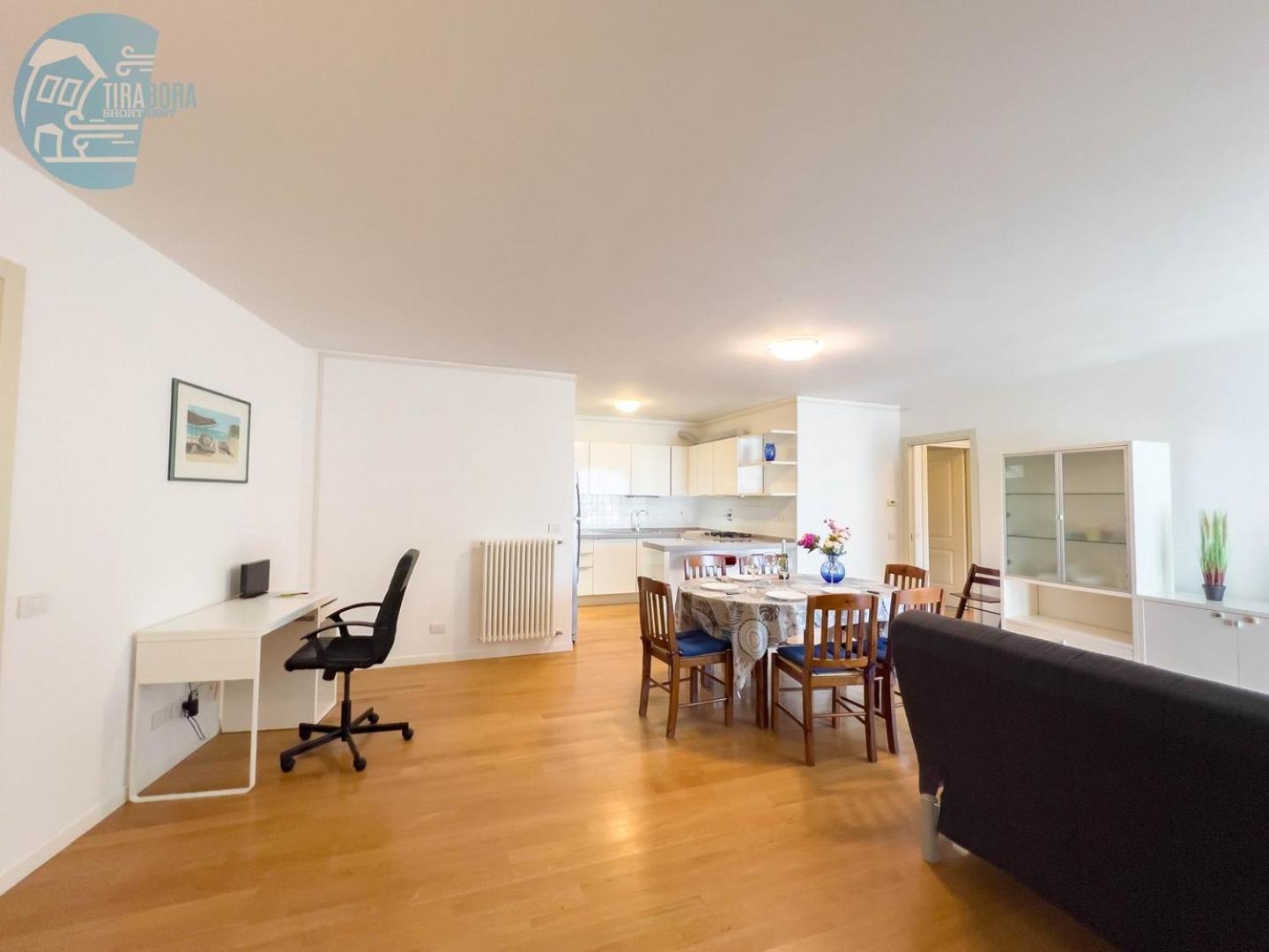 Апартаменты Cattedrale 5 Tirabora Short Rent Триест Экстерьер фото