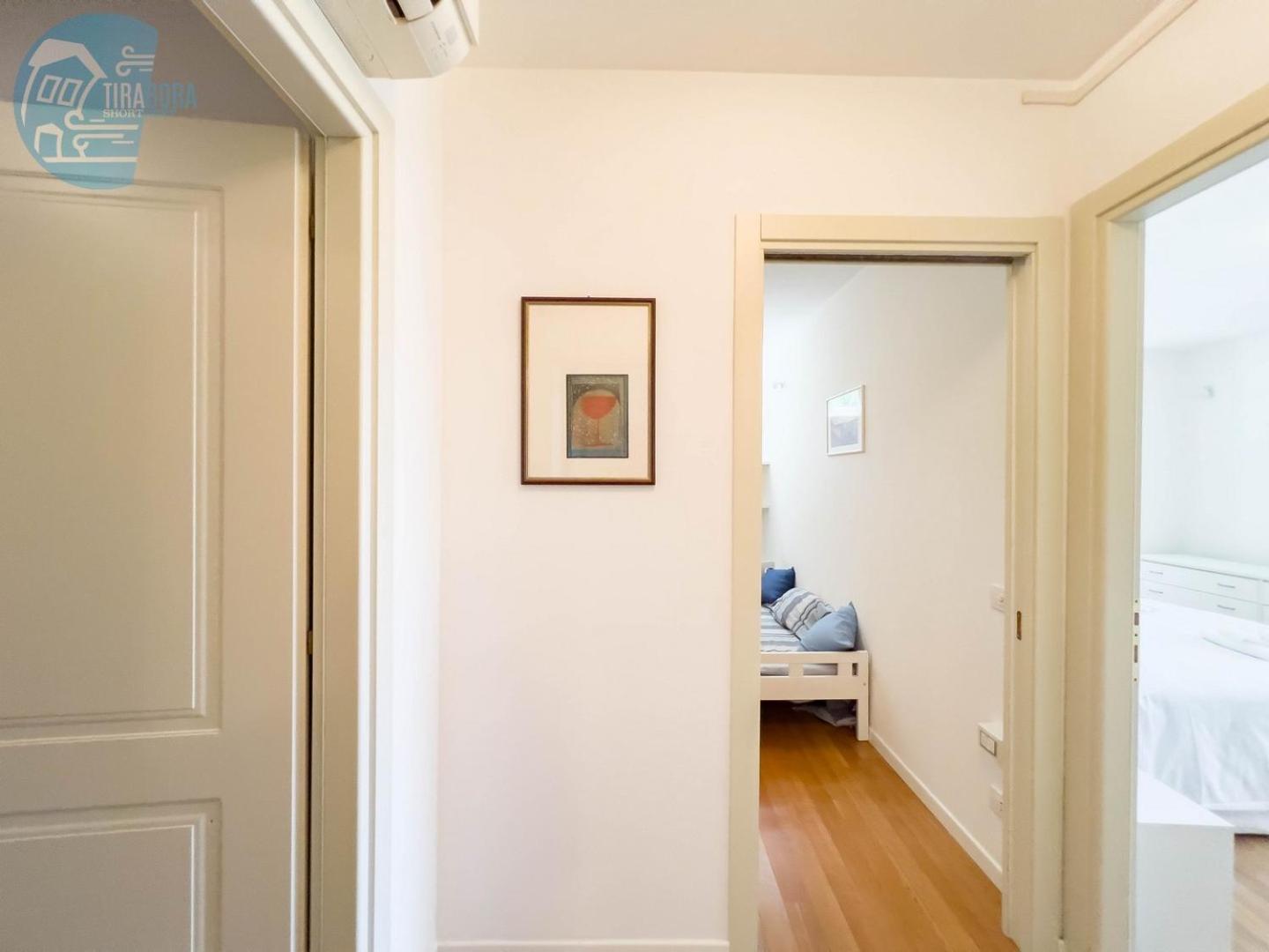 Апартаменты Cattedrale 5 Tirabora Short Rent Триест Экстерьер фото